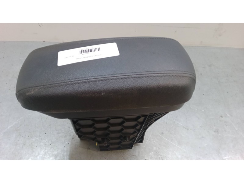 Recambio de apoyabrazos central para kia rio iii (ub) 1.1 crdi referencia OEM IAM    Recambio de apoyabrazos central para kia rio iii (ub) 1.1 crdi referencia OEM IAM