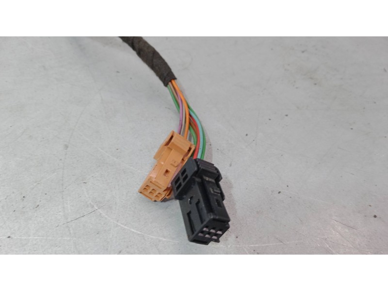 Recambio de retrovisor electrico izquierdo abatible para peugeot 3008 i monospace (0u_) 1.6 hdi 115 / bluehdi 115 referencia OEM