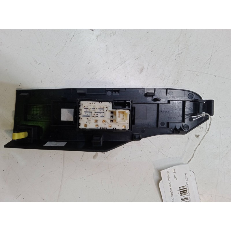 Recambio de mando elevalunas delantero derecho para toyota auris station wagon (_e18_) 1.8 hybrid (zwe186_) referencia OEM IAM 7