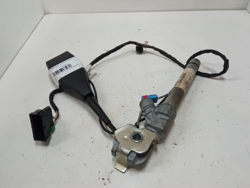 Recambio de anclaje cinturon delantero izquierdo para renault kangoo express (fw0/1_) 1.5 dci 75 (fw07, fw10, fw04) referencia O