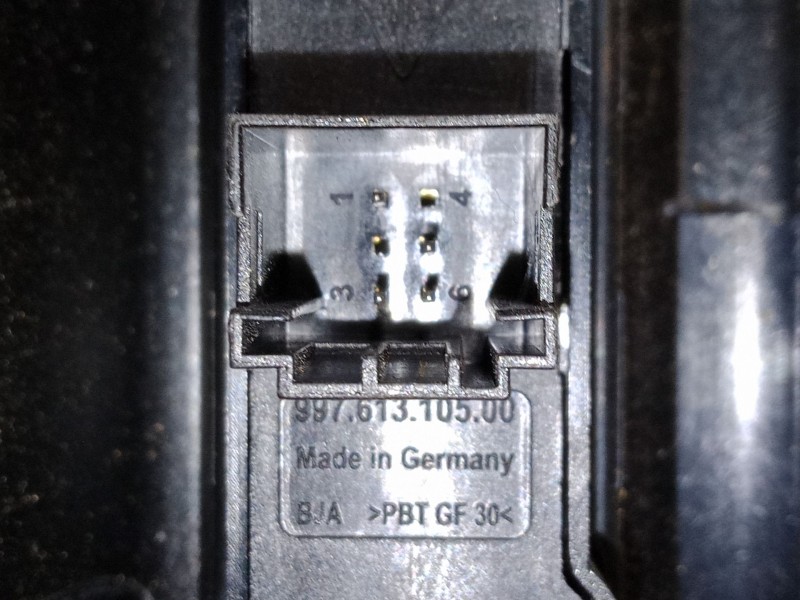 Recambio de tirador capo para porsche cayman (987) s 3.4 referencia OEM IAM 99761310500  