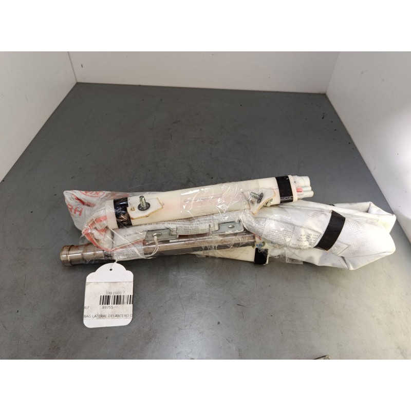 Recambio de airbag lateral delantero derecho para hyundai i30 (gd) 1.4 crdi referencia OEM IAM    Recambio de airbag lateral delantero derecho para hyundai i30 (gd) 1.4 crdi referencia OEM IAM