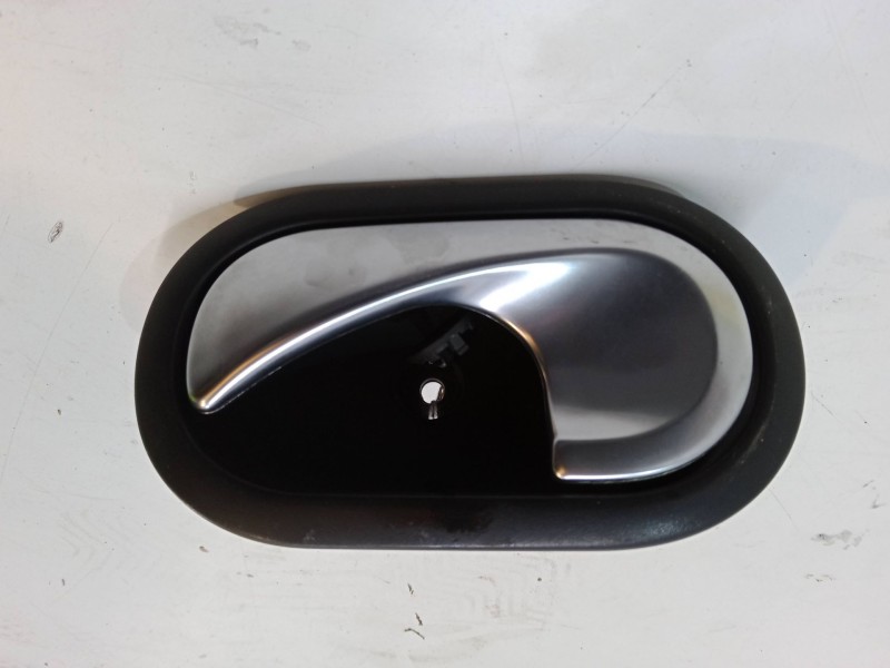 Recambio de maneta interior puerta delantera izquierda para renault modus / grand modus (f/jp0_) 1.4 (jp01, jp0j) referencia OEM