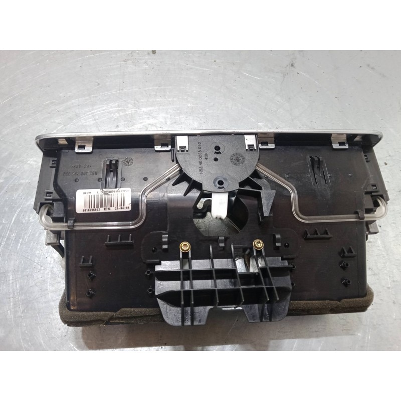 Recambio de aireador central para land rover range rover iii (l322) 4.4 4x4 referencia OEM IAM    Recambio de aireador central para land rover range rover iii (l322) 4.4 4x4 referencia OEM IAM