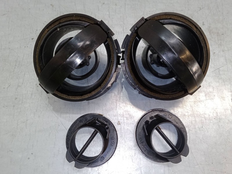 Recambio de aireador para mini mini descapotable (r52) cooper referencia OEM IAM    Recambio de aireador para mini mini descapotable (r52) cooper referencia OEM IAM