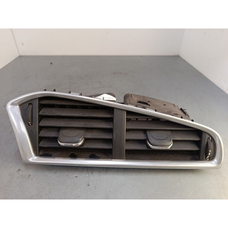 Recambio de aireador central para citroën c4 ii (nc_) 1.6 hdi 110 referencia OEM IAM    Recambio de aireador central para citroën c4 ii (nc_) 1.6 hdi 110 referencia OEM IAM