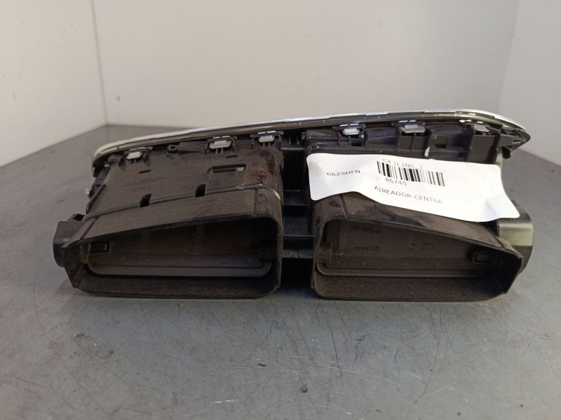 Recambio de aireador central para citroën c4 ii (nc_) 1.6 hdi 110 referencia OEM IAM    Recambio de aireador central para citroën c4 ii (nc_) 1.6 hdi 110 referencia OEM IAM