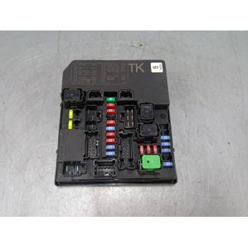 CAJA RELES / FUSIBLES 284B71TX2B 50Y312F04 