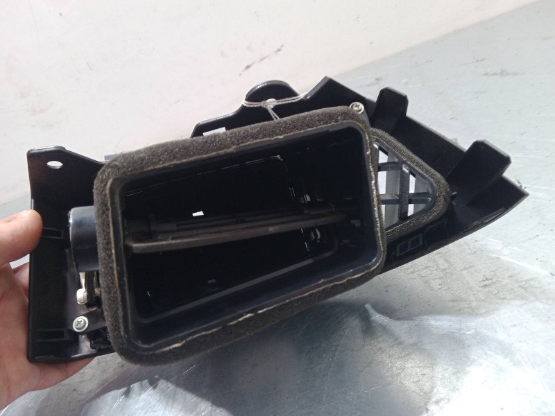 Recambio de aireador derecho para hyundai i30 (fd) 1.4 referencia OEM IAM   