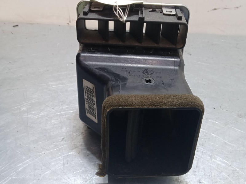 Recambio de aireador derecho para land rover range rover iii (l322) 4.4 4x4 referencia OEM IAM    Recambio de aireador derecho para land rover range rover iii (l322) 4.4 4x4 referencia OEM IAM