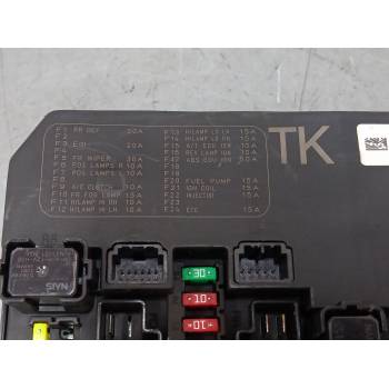 CAJA RELES / FUSIBLES 284B71TX2B 50Y312F04 