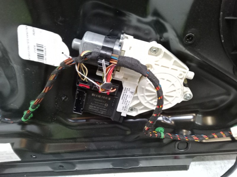 Recambio de elevalunas electrico delantero derecho para porsche cayman (987) s 3.4 referencia OEM IAM 99762418203  