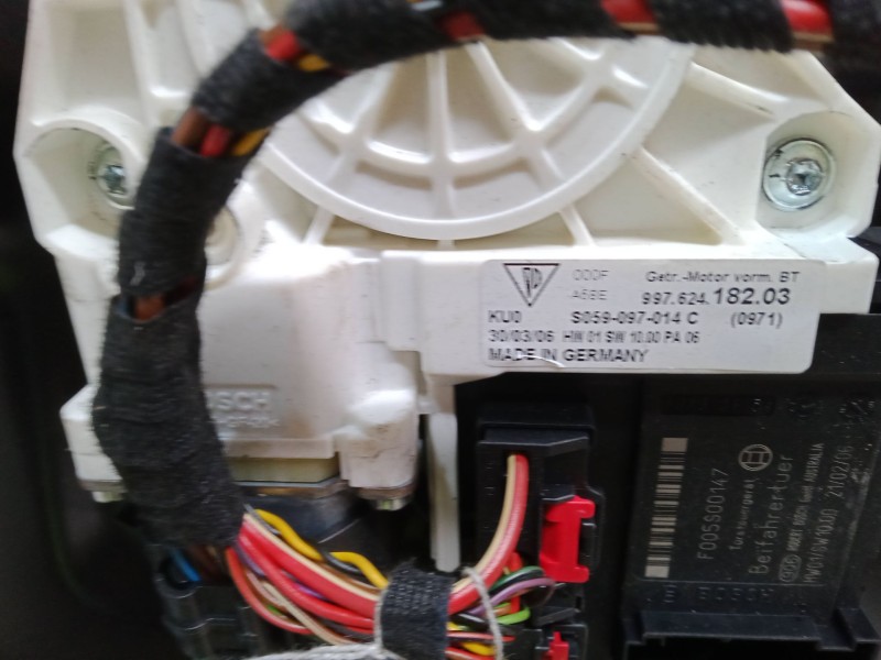 Recambio de elevalunas electrico delantero derecho para porsche cayman (987) s 3.4 referencia OEM IAM 99762418203  