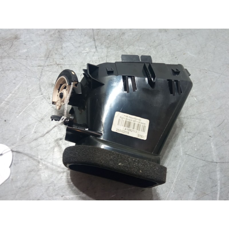 Recambio de aireador derecho para citroën c3 ii (sc_) 1.0 vti 68 referencia OEM IAM    Recambio de aireador derecho para citroën c3 ii (sc_) 1.0 vti 68 referencia OEM IAM