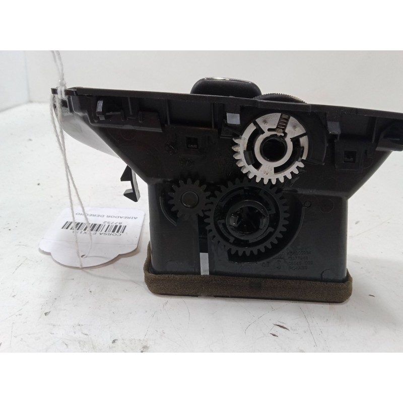 Recambio de aireador derecho para opel corsa e (x15) 1.4 (08, 68) referencia OEM IAM 464000934   Recambio de aireador derecho para opel corsa e (x15) 1.4 (08, 68) referencia OEM IAM 464000934