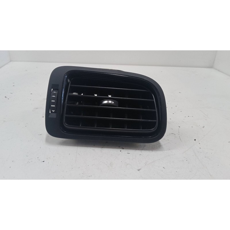 Recambio de aireador derecho para volkswagen polo v (6r1, 6c1) 1.0 referencia OEM IAM    Recambio de aireador derecho para volkswagen polo v (6r1, 6c1) 1.0 referencia OEM IAM