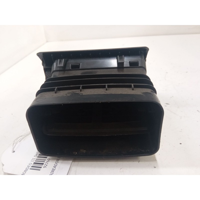 Recambio de aireador derecho para ford mondeo iii sedán (b4y) 2.0 16v tddi / tdci referencia OEM IAM    Recambio de aireador derecho para ford mondeo iii sedán (b4y) 2.0 16v tddi / tdci referencia OEM IAM