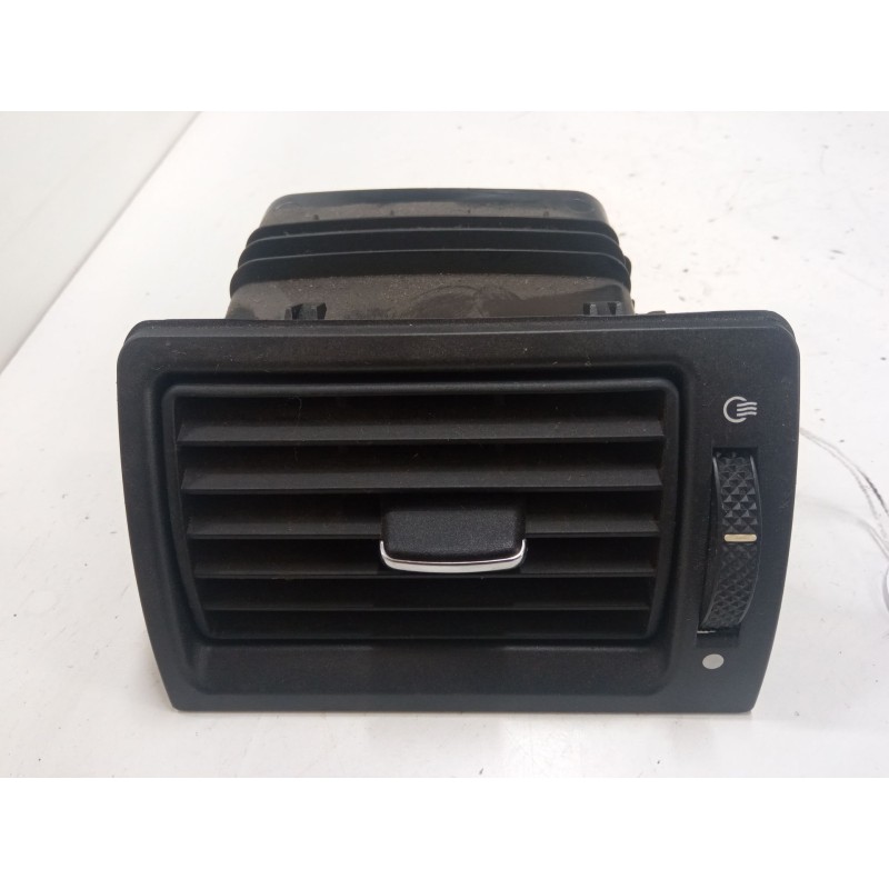 Recambio de aireador izquierdo para ford mondeo iii sedán (b4y) 2.0 16v tddi / tdci referencia OEM IAM    Recambio de aireador izquierdo para ford mondeo iii sedán (b4y) 2.0 16v tddi / tdci referencia OEM IAM