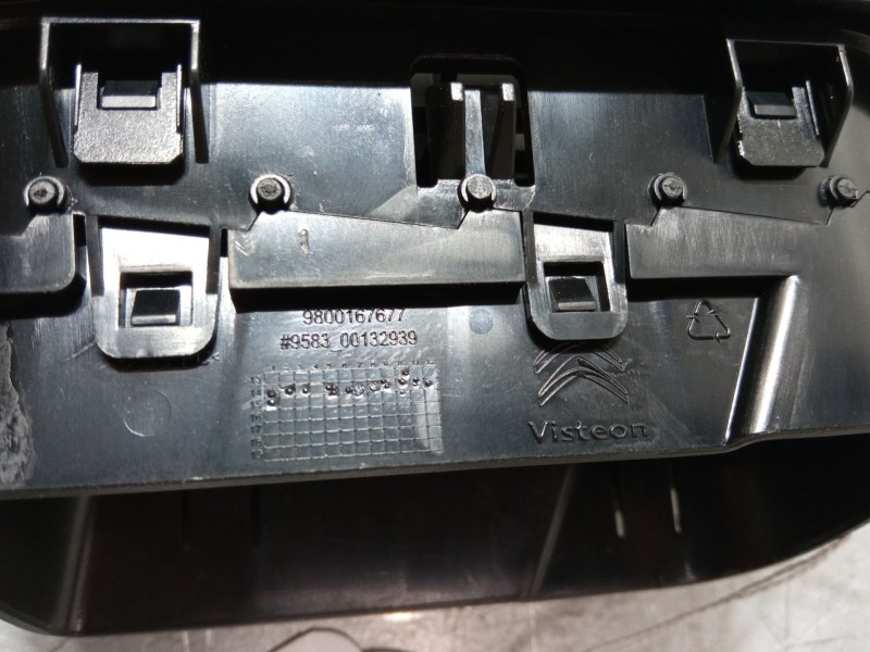 Recambio de aireador izquierdo para citroën c4 cactus 1.2 vti 82 referencia OEM IAM    Recambio de aireador izquierdo para citroën c4 cactus 1.2 vti 82 referencia OEM IAM