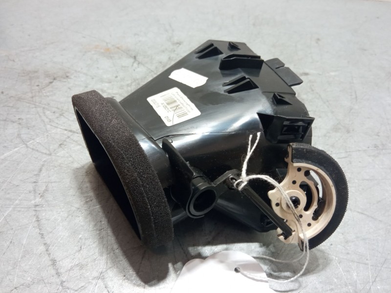 Recambio de aireador izquierdo para citroën c3 ii (sc_) 1.0 vti 68 referencia OEM IAM    Recambio de aireador izquierdo para citroën c3 ii (sc_) 1.0 vti 68 referencia OEM IAM