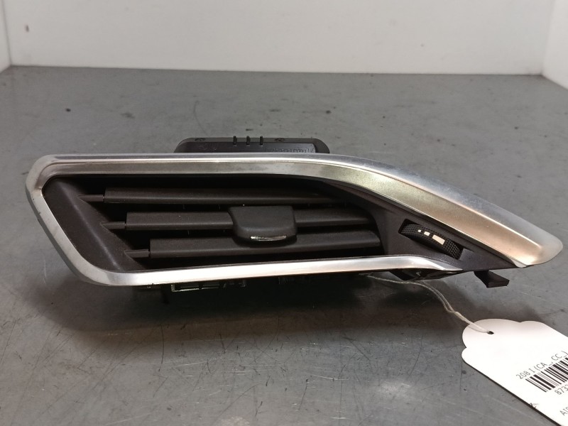 Recambio de aireador izquierdo para peugeot 208 i (ca_, cc_) 1.2 vti 82 referencia OEM IAM    Recambio de aireador izquierdo para peugeot 208 i (ca_, cc_) 1.2 vti 82 referencia OEM IAM