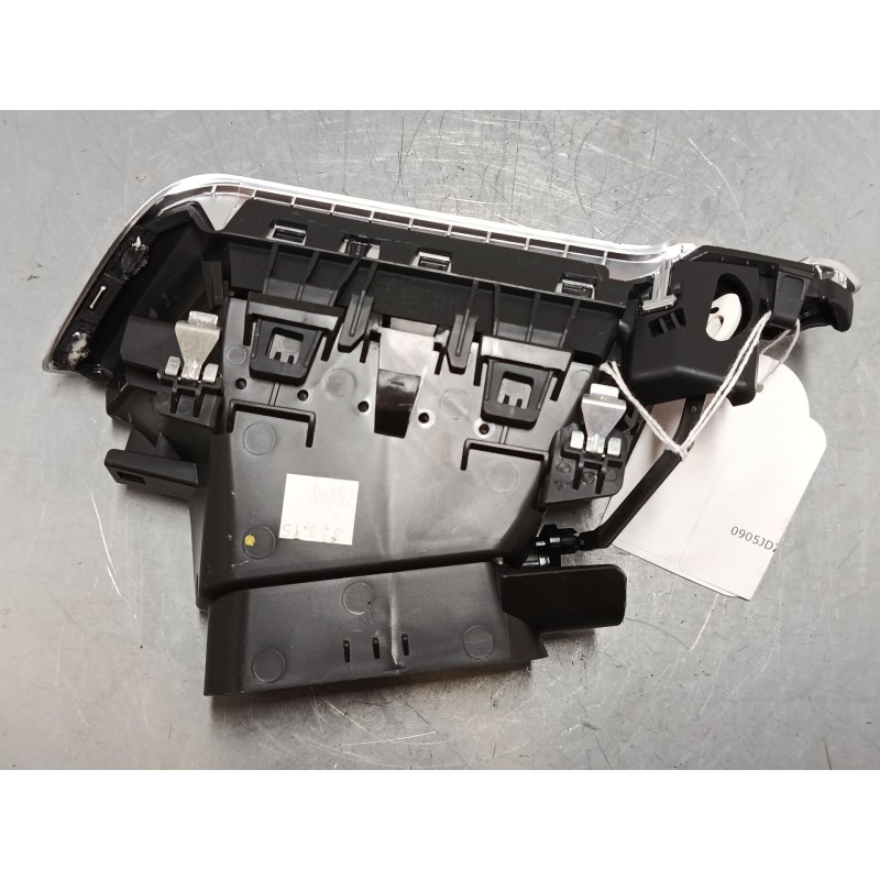 Recambio de aireador izquierdo para peugeot 208 i (ca_, cc_) 1.2 vti 82 referencia OEM IAM    Recambio de aireador izquierdo para peugeot 208 i (ca_, cc_) 1.2 vti 82 referencia OEM IAM