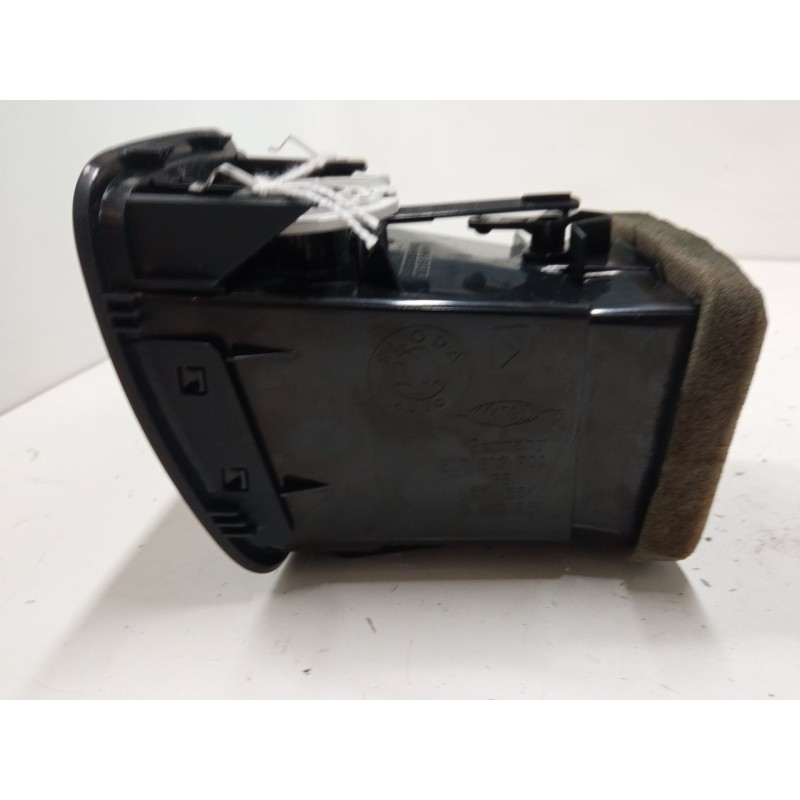 Recambio de aireador izquierdo para skoda yeti (5l) 2.0 tdi referencia OEM IAM 5l0819701   Recambio de aireador izquierdo para skoda yeti (5l) 2.0 tdi referencia OEM IAM 5l0819701