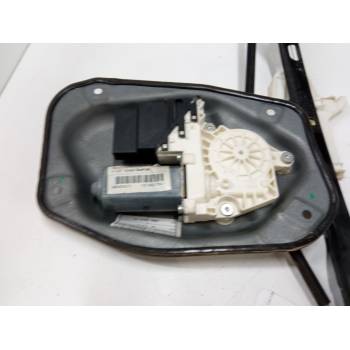 ELEVALUNAS ELECTRICO TRASERO DERECHO 1K0959704F 
