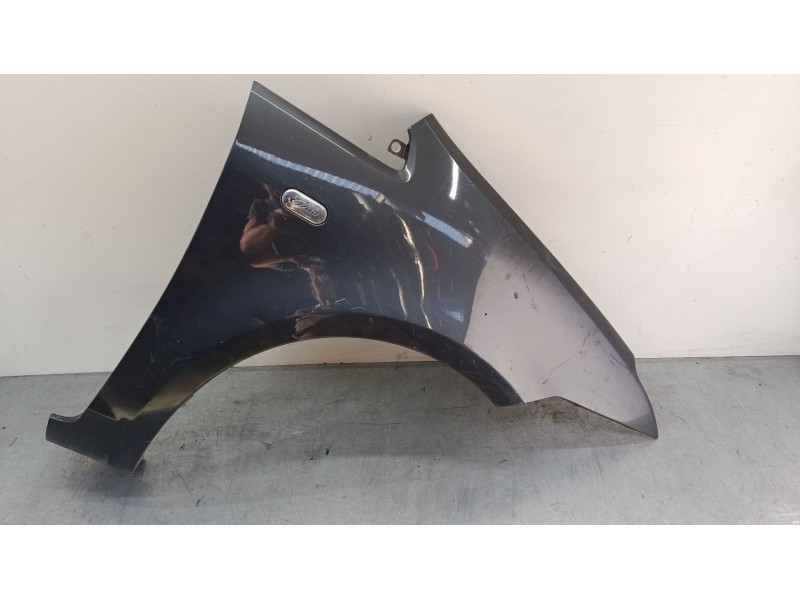 Recambio de aleta delantera derecha para ford focus c-max (dm2) 2.0 tdci referencia OEM IAM    Recambio de aleta delantera derecha para ford focus c-max (dm2) 2.0 tdci referencia OEM IAM