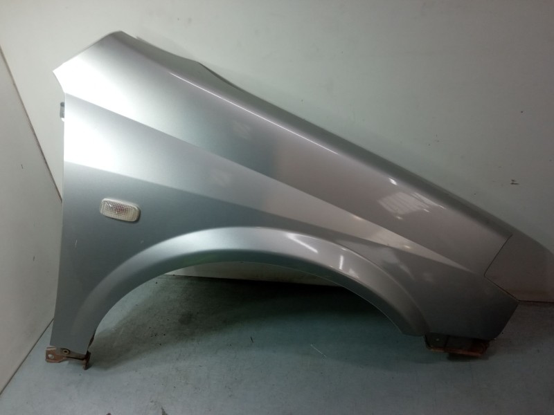 Recambio de aleta delantera derecha para nissan primera hatchback (p12) 1.6 referencia OEM IAM    Recambio de aleta delantera derecha para nissan primera hatchback (p12) 1.6 referencia OEM IAM