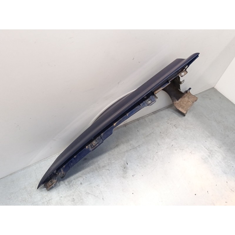 Recambio de aleta delantera derecha para renault laguna ii (bg0/1_) 1.9 dci (bg08, bg0g) referencia OEM IAM    Recambio de aleta delantera derecha para renault laguna ii (bg0/1_) 1.9 dci (bg08, bg0g) referencia OEM IAM