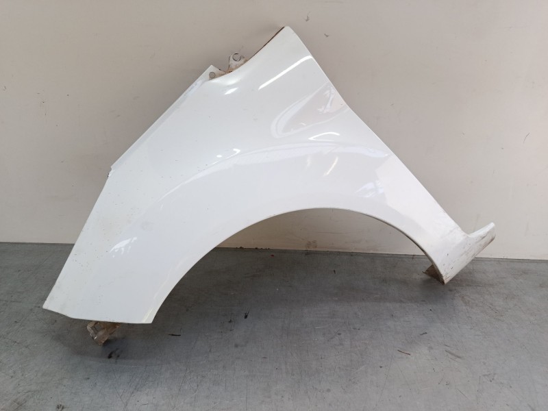 Recambio de aleta delantera izquierda para ford fiesta vi (cb1, ccn) 1.6 tdci referencia OEM IAM    Recambio de aleta delantera izquierda para ford fiesta vi (cb1, ccn) 1.6 tdci referencia OEM IAM