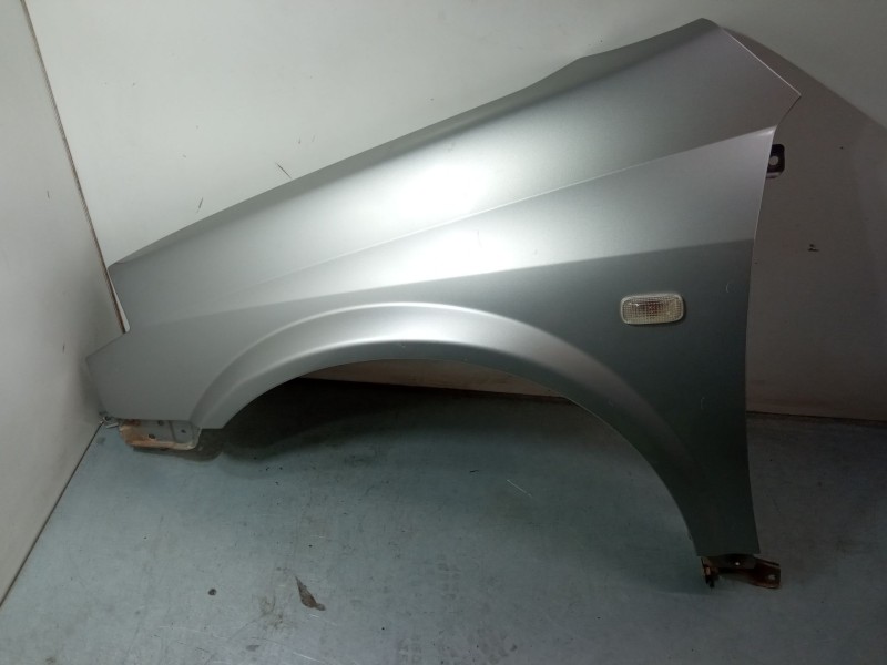 Recambio de aleta delantera izquierda para nissan primera hatchback (p12) 1.6 referencia OEM IAM   