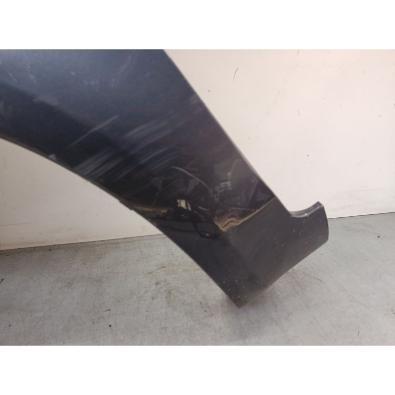 Recambio de aleta delantera izquierda para ford focus c-max (dm2) 2.0 tdci referencia OEM IAM    Recambio de aleta delantera izquierda para ford focus c-max (dm2) 2.0 tdci referencia OEM IAM