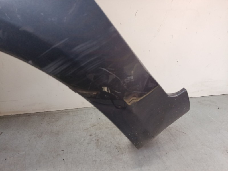 Recambio de aleta delantera izquierda para ford focus c-max (dm2) 2.0 tdci referencia OEM IAM    Recambio de aleta delantera izquierda para ford focus c-max (dm2) 2.0 tdci referencia OEM IAM