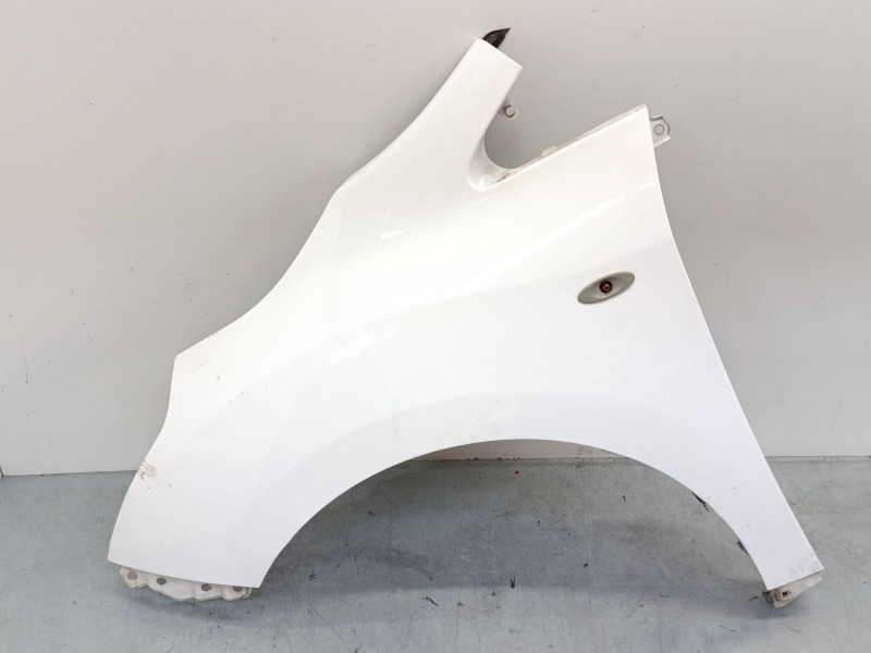 Recambio de aleta delantera izquierda para toyota verso (_r2_) 1.6 (zgr20_) referencia OEM IAM   