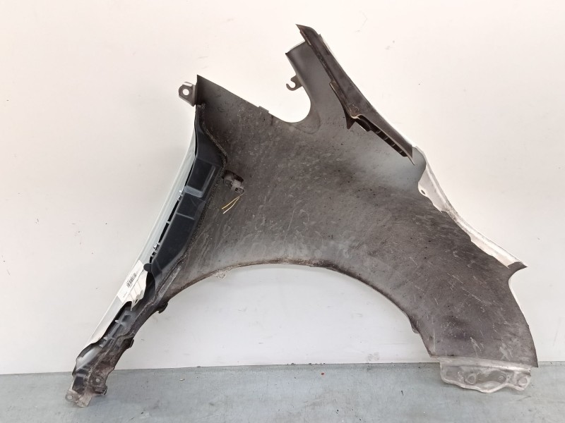 Recambio de aleta delantera izquierda para toyota verso (_r2_) 1.6 (zgr20_) referencia OEM IAM   