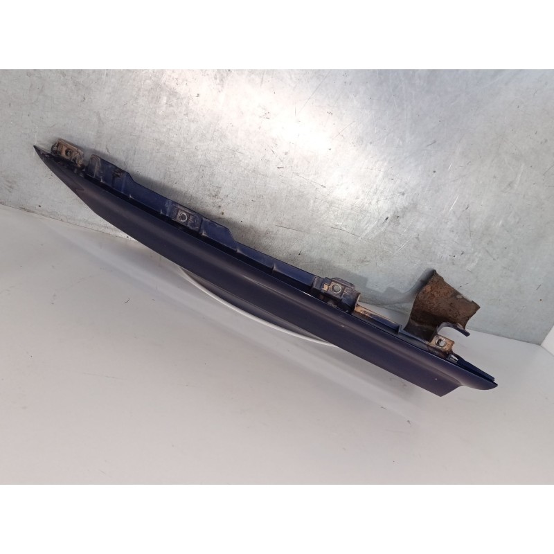 Recambio de aleta delantera izquierda para renault laguna ii (bg0/1_) 1.9 dci (bg08, bg0g) referencia OEM IAM    Recambio de aleta delantera izquierda para renault laguna ii (bg0/1_) 1.9 dci (bg08, bg0g) referencia OEM IAM