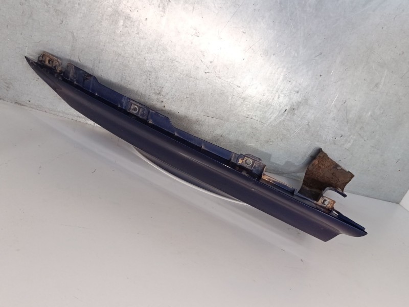 Recambio de aleta delantera izquierda para renault laguna ii (bg0/1_) 1.9 dci (bg08, bg0g) referencia OEM IAM    Recambio de aleta delantera izquierda para renault laguna ii (bg0/1_) 1.9 dci (bg08, bg0g) referencia OEM IAM