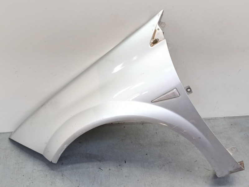 Recambio de aleta delantera izquierda para renault megane ii (bm0/1_, cm0/1_) 1.5 dci (bm1e, cm1e) referencia OEM IAM   