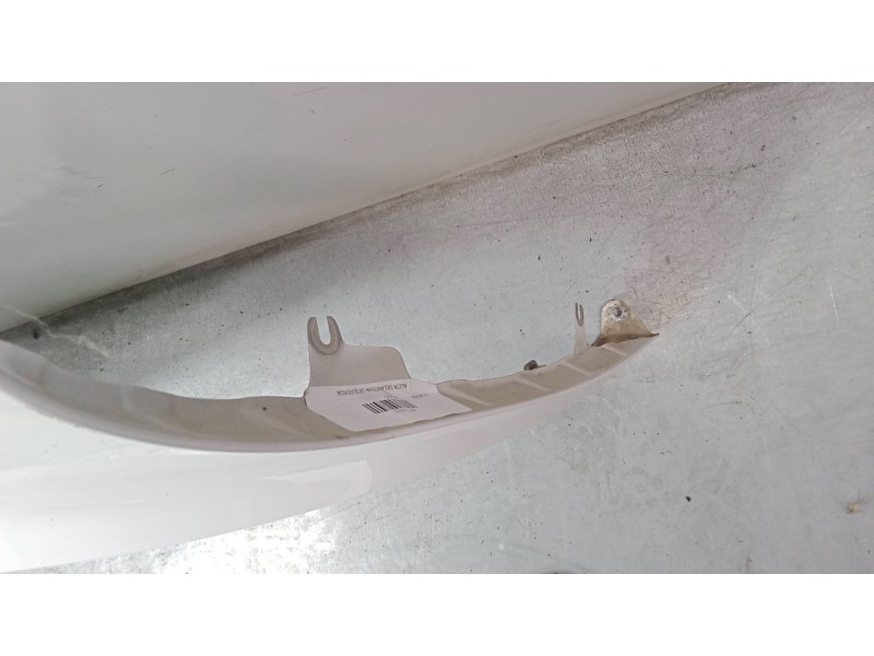 Recambio de aleta delantera izquierda para skoda yeti (5l) 2.0 tdi referencia OEM IAM    Recambio de aleta delantera izquierda para skoda yeti (5l) 2.0 tdi referencia OEM IAM