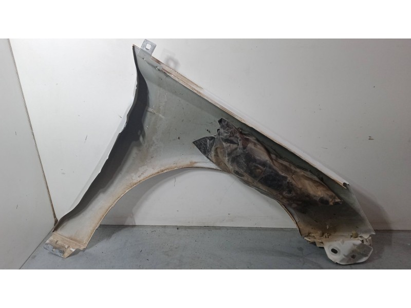 Recambio de aleta delantera izquierda para ford focus iii 1.6 tdci referencia OEM IAM    Recambio de aleta delantera izquierda para ford focus iii 1.6 tdci referencia OEM IAM