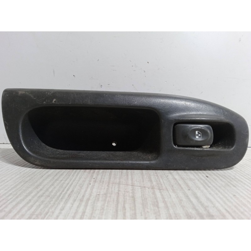 Recambio de mando elevalunas delantero derecho para renault scénic iii (jz0/1_) 1.6 16v (jz0u, jz1b) referencia OEM IAM   