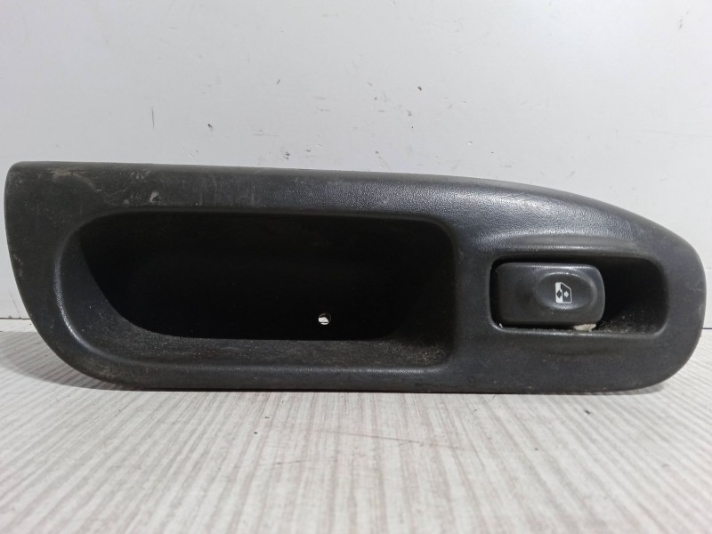 Recambio de mando elevalunas delantero derecho para renault scénic iii (jz0/1_) 1.6 16v (jz0u, jz1b) referencia OEM IAM   