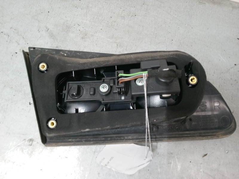 Recambio de piloto trasero derecho en porton para seat ibiza iii (6l1) 1.4 16v referencia OEM IAM    Recambio de piloto trasero derecho en porton para seat ibiza iii (6l1) 1.4 16v referencia OEM IAM