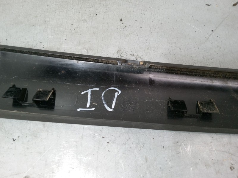 Recambio de moldura exterior izquierda pilar a para skoda yeti (5l) 2.0 tdi referencia OEM IAM    Recambio de moldura exterior izquierda pilar a para skoda yeti (5l) 2.0 tdi referencia OEM IAM