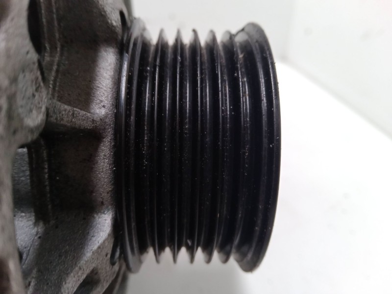 Recambio de alternador para peugeot 206 cc (2d) 1.6 referencia OEM IAM LRB00502  