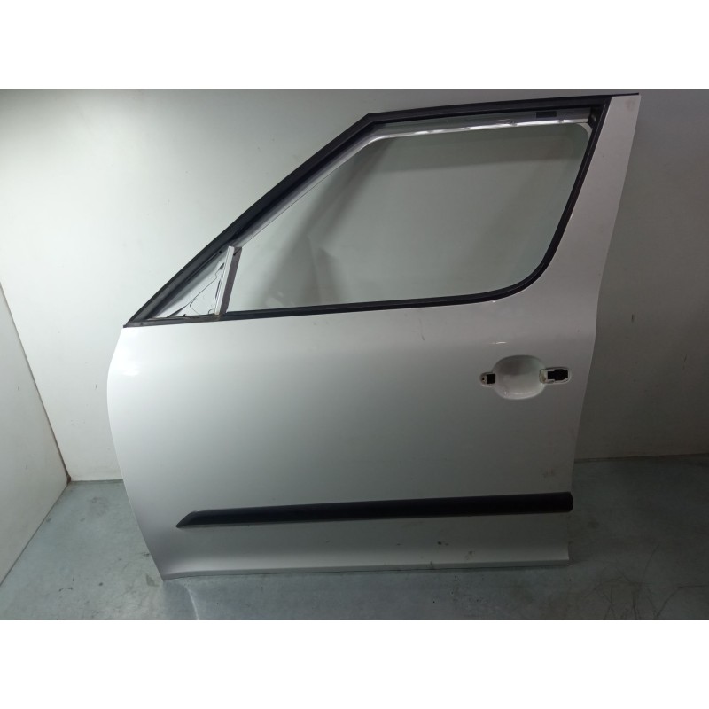 Recambio de puerta delantera izquierda para skoda yeti (5l) 2.0 tdi referencia OEM IAM    Recambio de puerta delantera izquierda para skoda yeti (5l) 2.0 tdi referencia OEM IAM