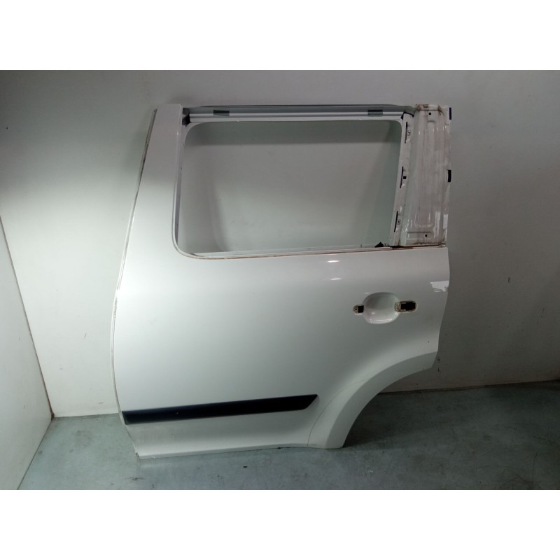 Recambio de puerta trasera izquierda para skoda yeti (5l) 2.0 tdi referencia OEM IAM    Recambio de puerta trasera izquierda para skoda yeti (5l) 2.0 tdi referencia OEM IAM