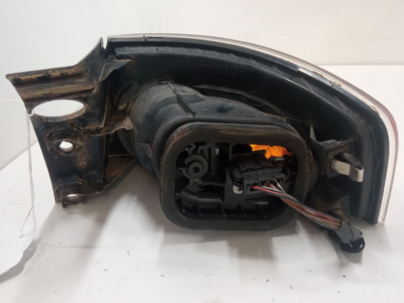 Recambio de piloto trasero izquierdo para seat ibiza iii (6l1) 1.4 16v referencia OEM IAM    Recambio de piloto trasero izquierdo para seat ibiza iii (6l1) 1.4 16v referencia OEM IAM